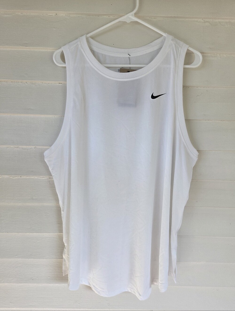 Nike Women’s White Dri-FIT Sleeveless Training Tank Size 2X